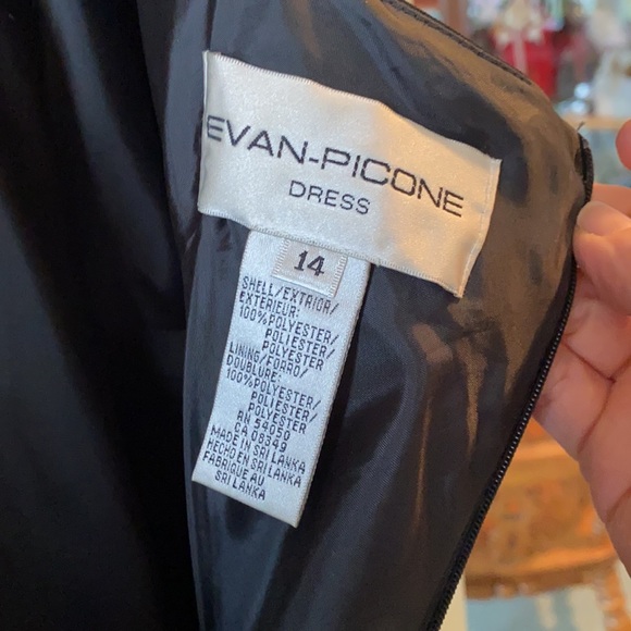 ✨ Evan Picone - Square neck A line dress. - Picture 4 of 9